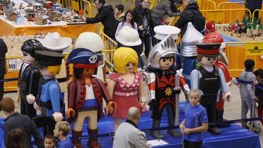 Unes 8.000 persones visiten la fira del Playmobil, que confirma la segona edició