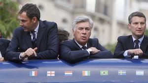 Ancelotti celebra el títol de Lliga a París.