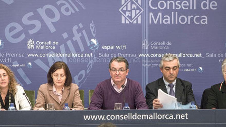 Maribel Crespí, Catalina Sureda, Joan Rotger, Miquel Barceló y Margalida Moner.