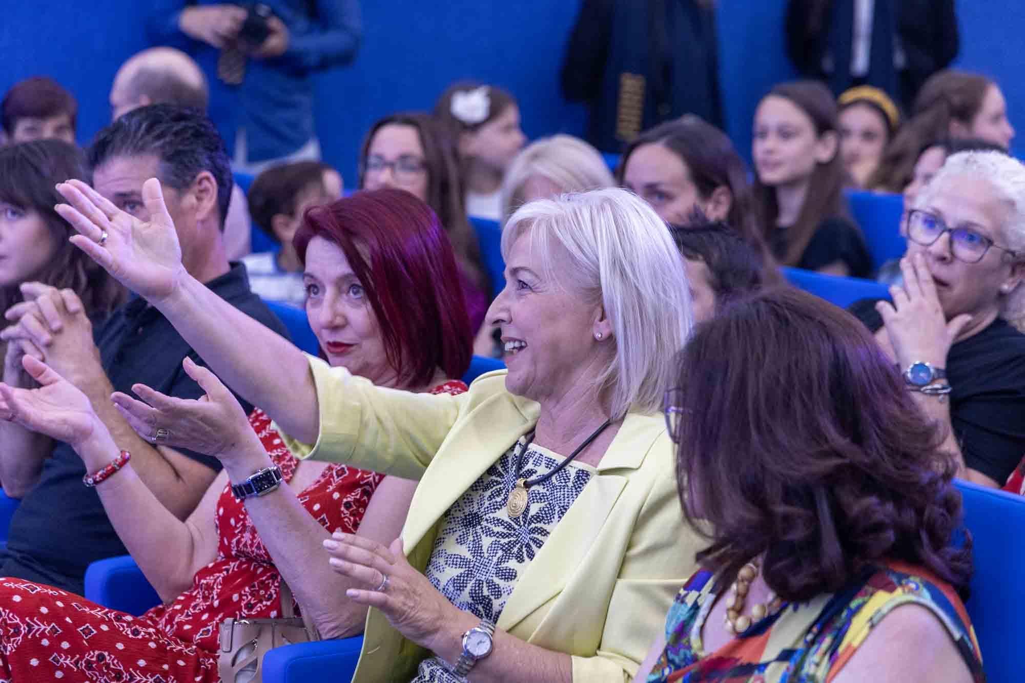 Entrega de premios del concurso infantil de relatos cortos "Cuéntame un cuento para comer" en el Club INFORMACIÓN organizado por COES