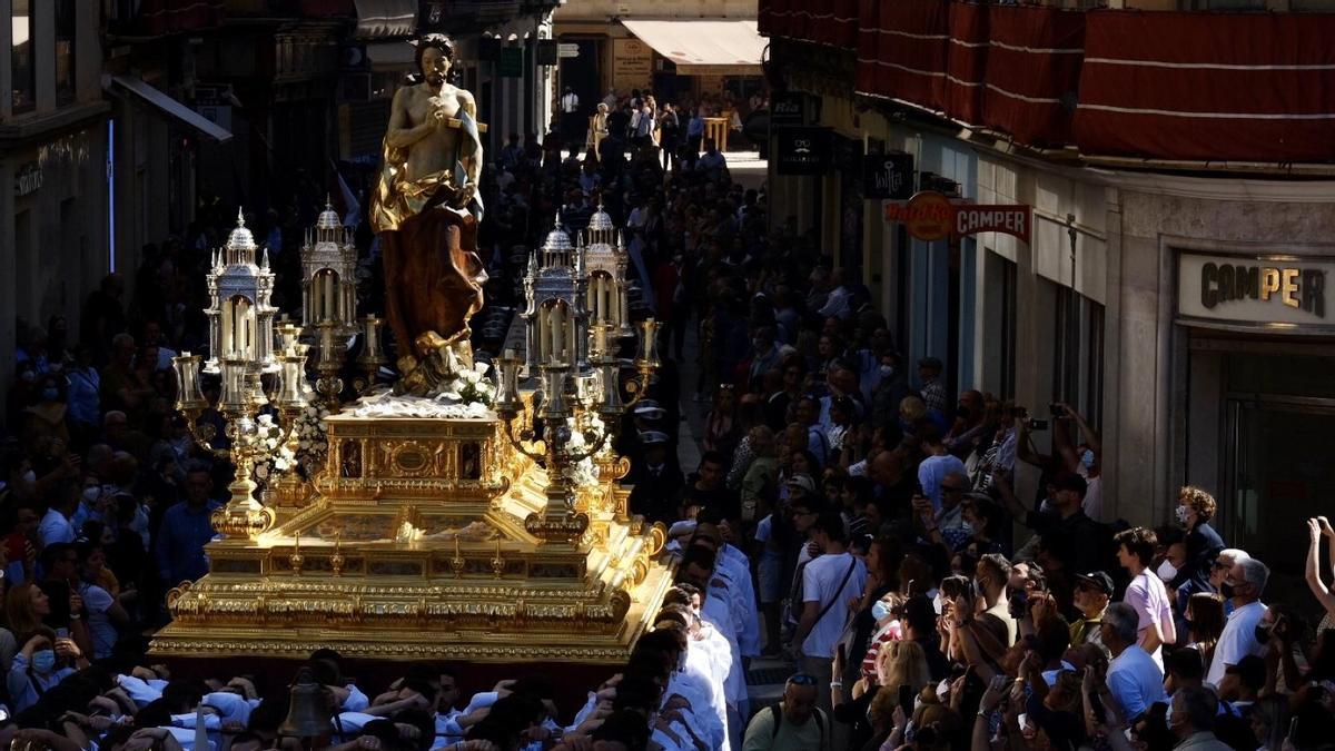 Semana Santa de Málaga 2022 | Crónica de la procesión del Cristo Resucitado  y la Virgen Reina de los Cielos