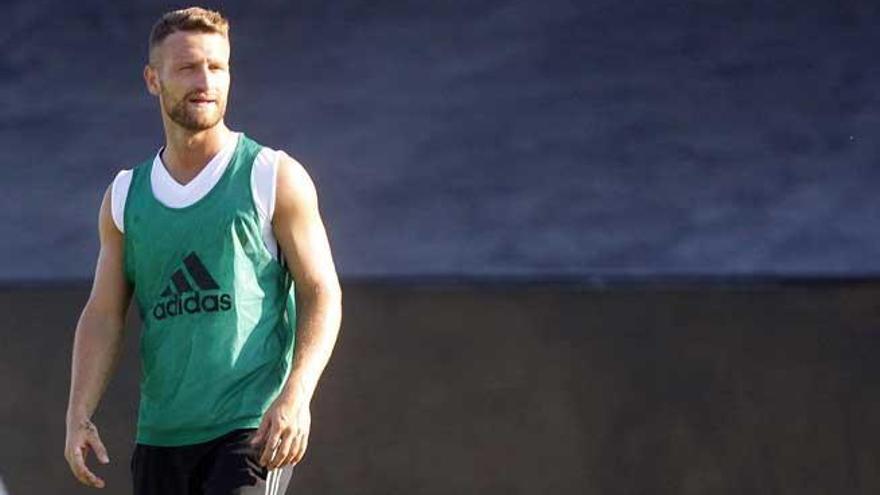 Mustafi jugará en el Arsenal la próxima temporada.