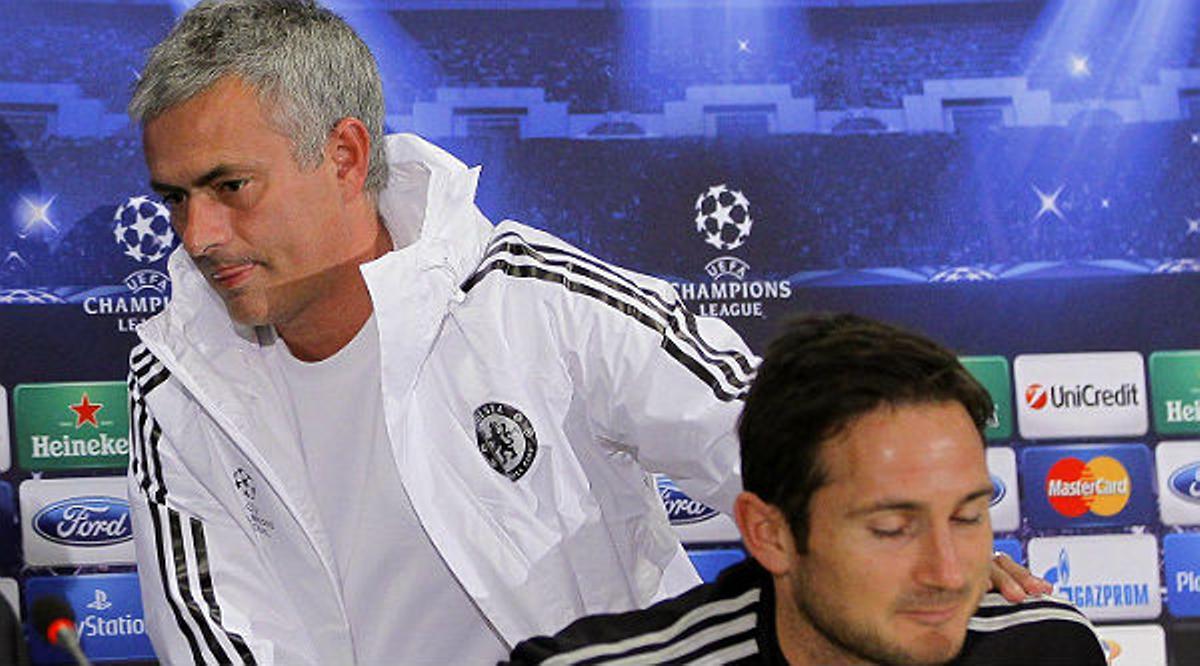 Mourinho s’enfada per una pregunta d’un periodista i se’n va de la roda de premsa.