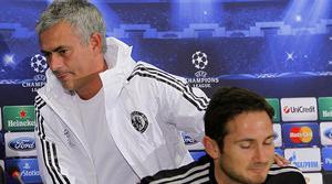 Mourinho s’enfada per una pregunta d’un periodista i se’n va de la roda de premsa.