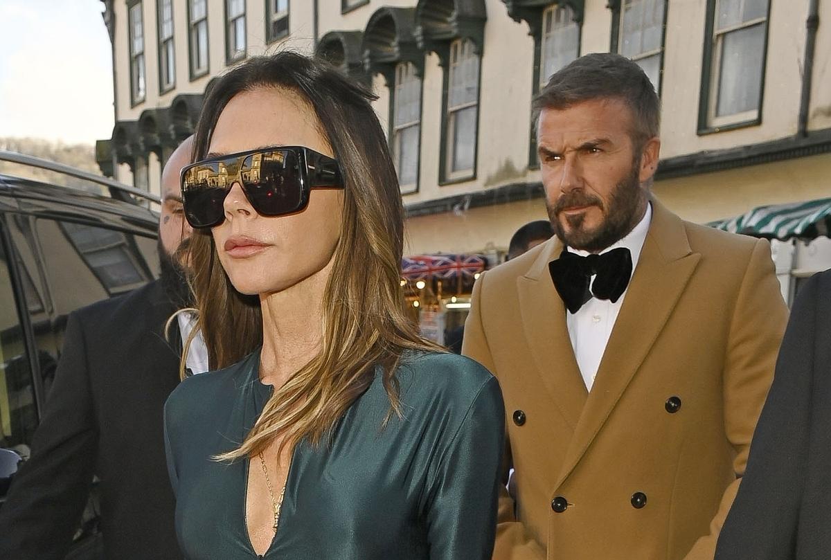 Victoria Beckham con mechas rubias