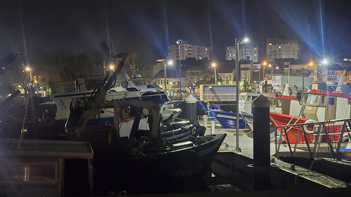 Portos de Galicia pretende mejorar la iluminación de todos sus puertos.