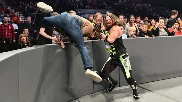 WWE SmackDown Live