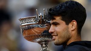 Alcaraz tras recibir la Copa de los Mosqueteros