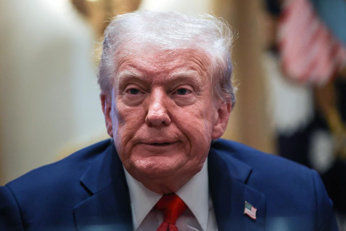Els blancs, primer: Trump estudia transformar l’acollida de refugiats als Estats Units per donar preferència als blancs contraris a la immigració Els blancs, primer: Trump estudia transformar l’acollida de refugiats als Estats Units per donar preferència als blancs contraris a la immigració