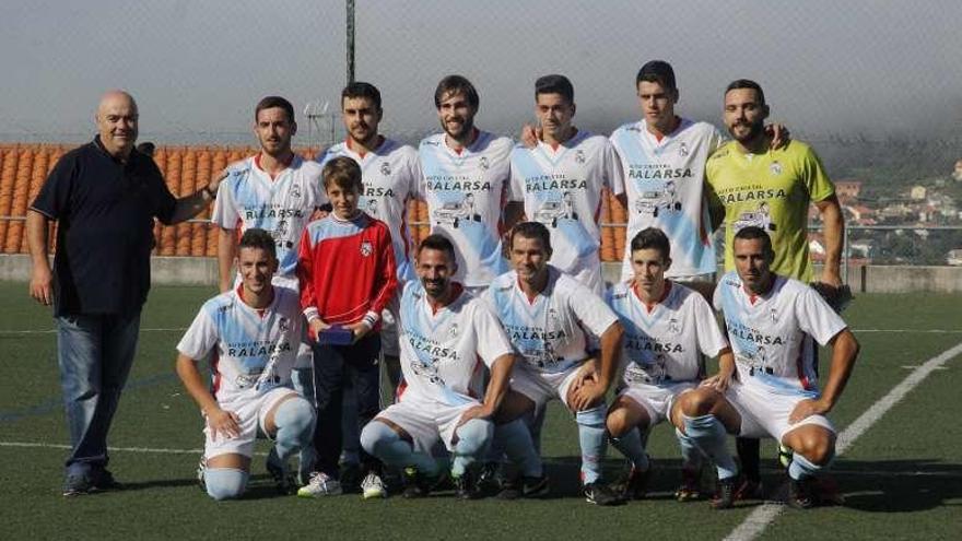 Primer once inicial del Cruceiro esta campaña. // Santos Álvarez