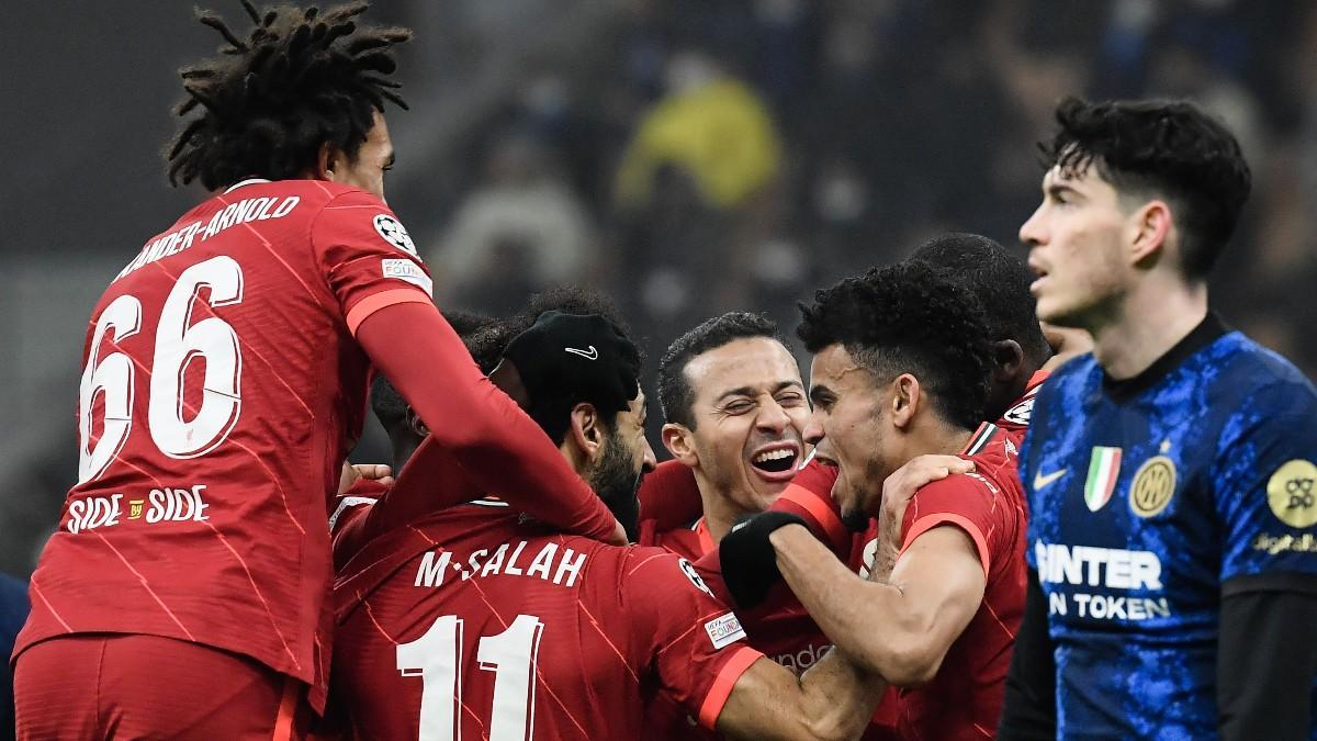 El Liverpool celebra el 0-2, obra de Salah