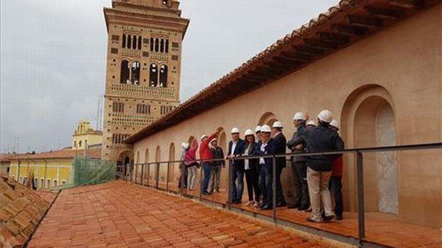 La torre de la catedral de Teruel recupera su brillo original