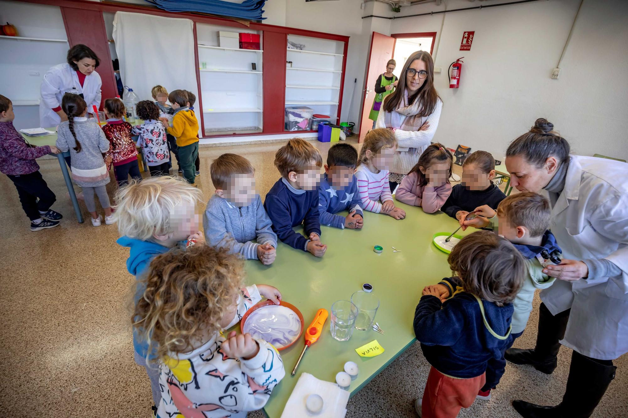 Aprendices de científica por un día en el CEIP Molinar de Palma