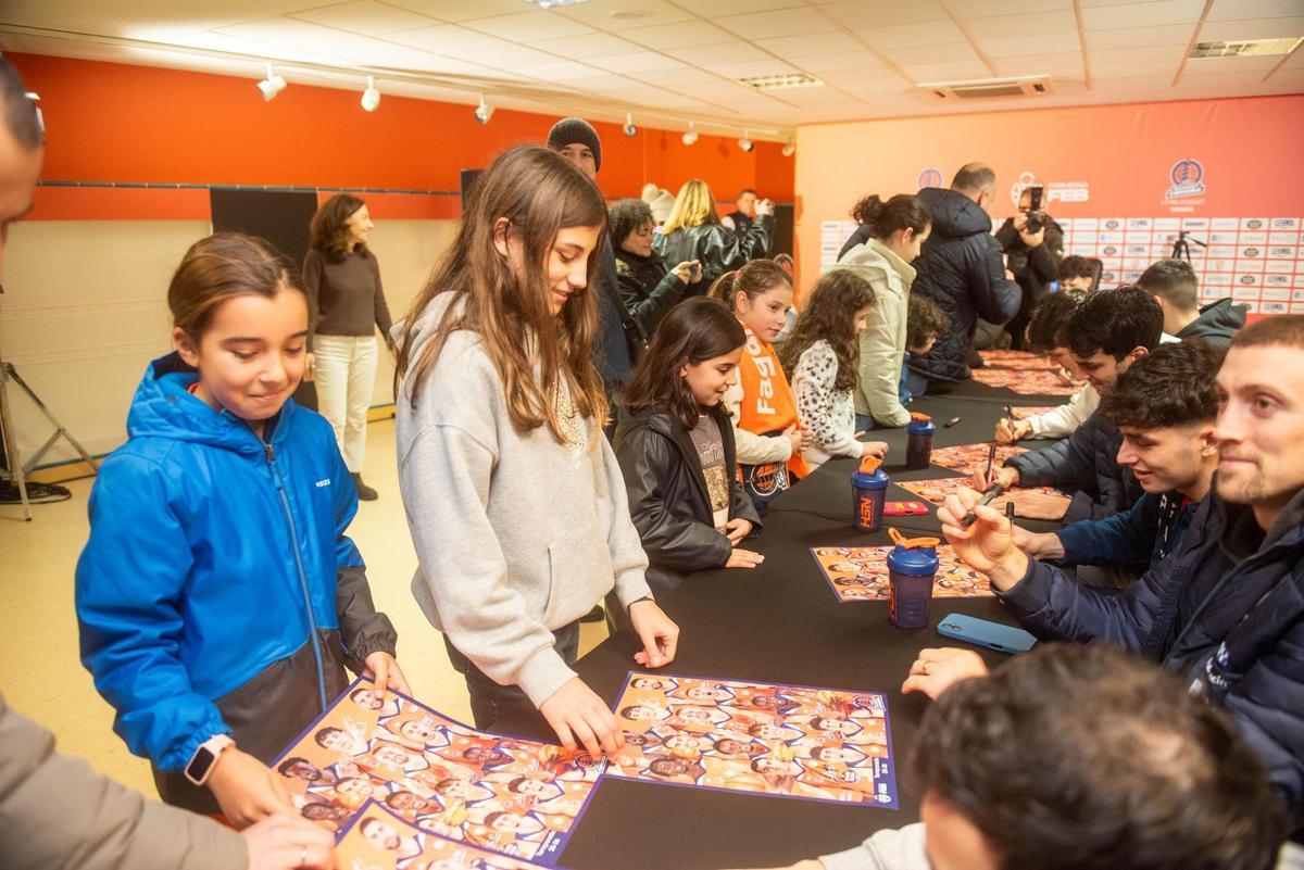Entrenamiento de puertas abiertas del Leyma en el Coliseum