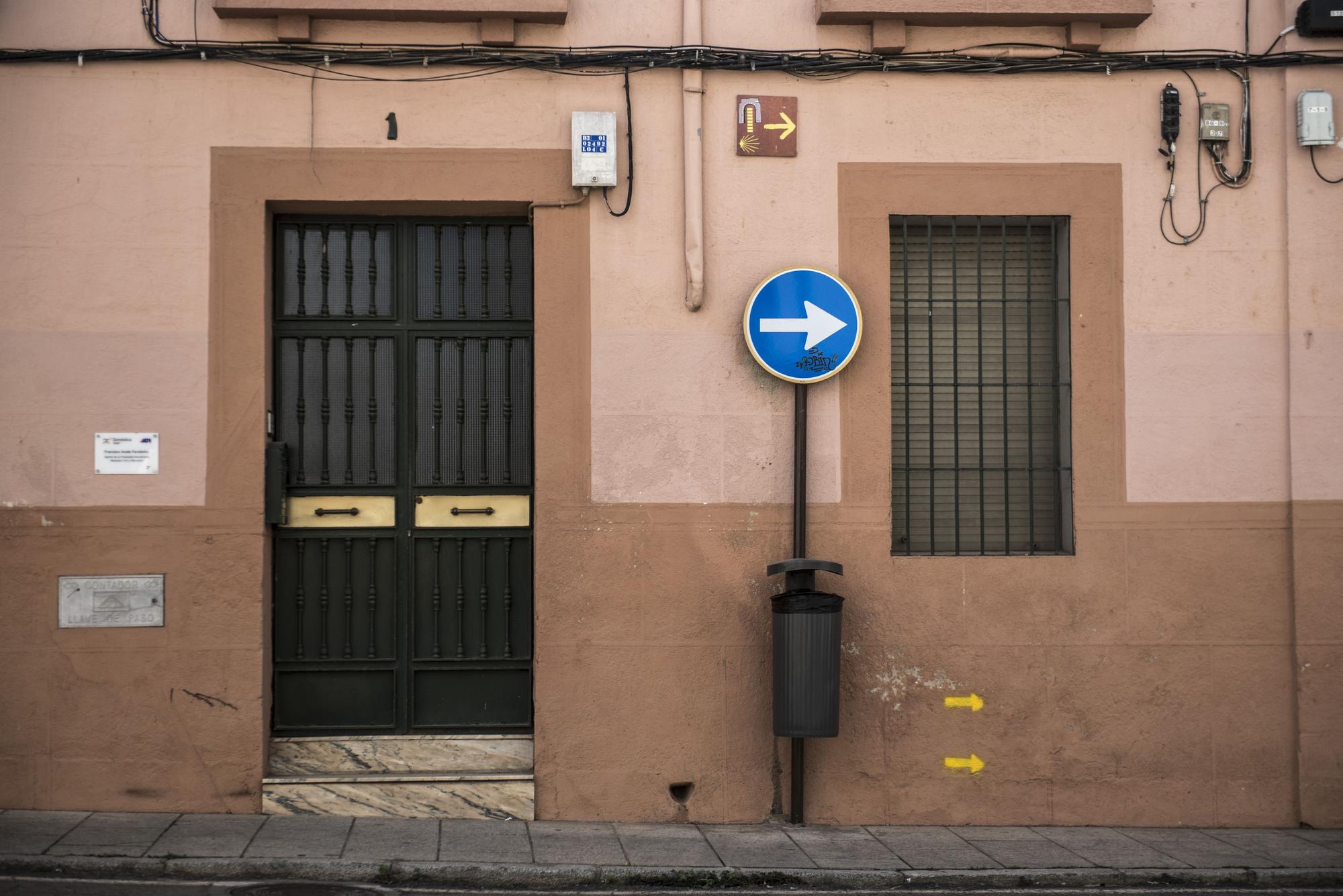 Fotogalería | Aparecen pintadas en edificios históricos de Cáceres