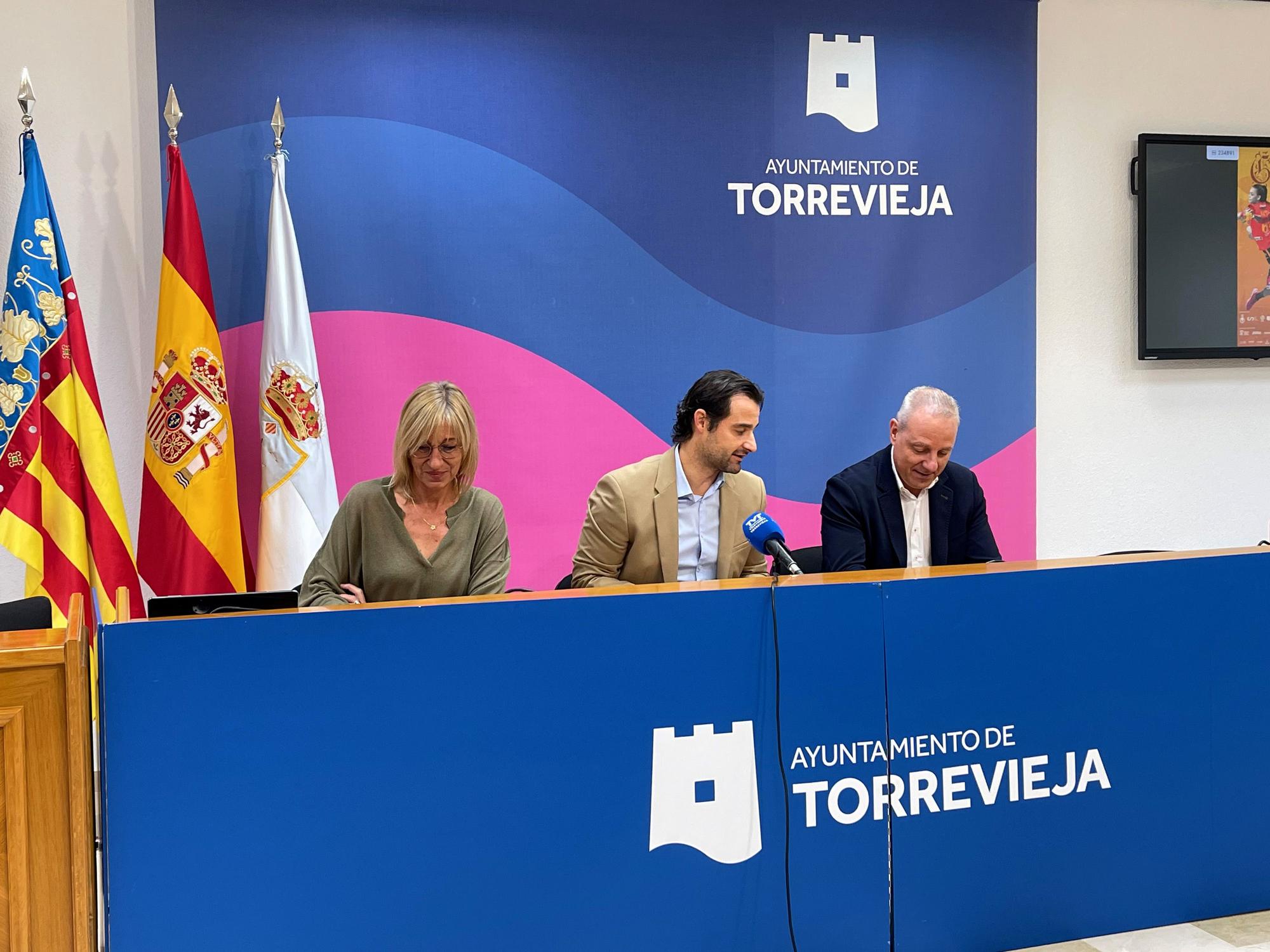 El TIE ha sido presentado de manera oficial este martes en salón de plenos del Ayuntamiento de Torrevieja.