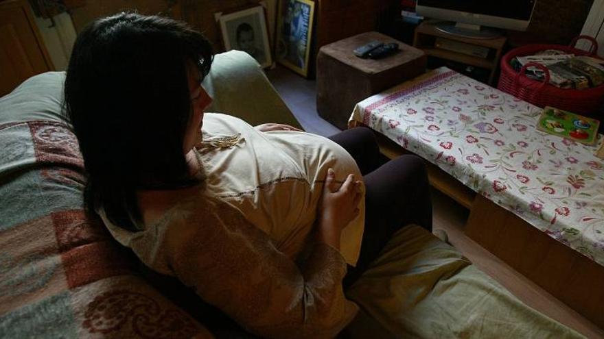 La crisis aumenta en Aragón los casos de maternidad a los 40 años