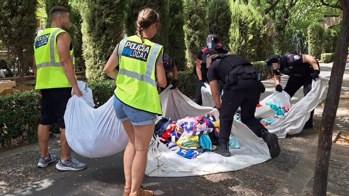 La Policía Local de Palma interviene 2.689 artículos del top manta
