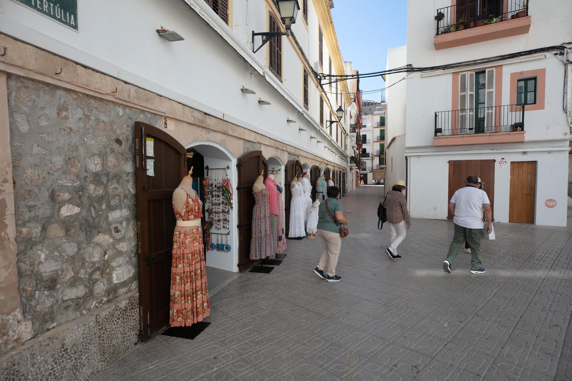 Los negocios de Ibiza se preparan para el inicio de la temporada en Semana Santa