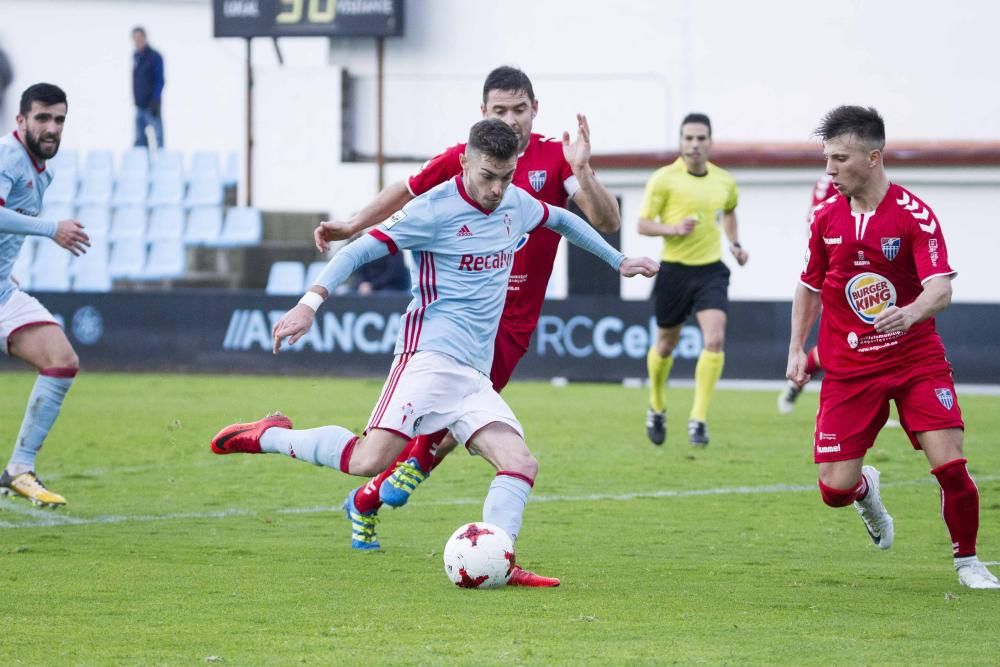 Los vigueses rescatan un empate con dos goles en dos minutos obra de Dani Molina y Juan Hernández.