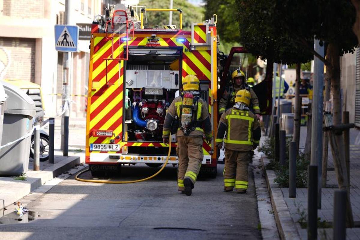 Confinados vecinos de la c/Natzaret de LH por una fuga de gas