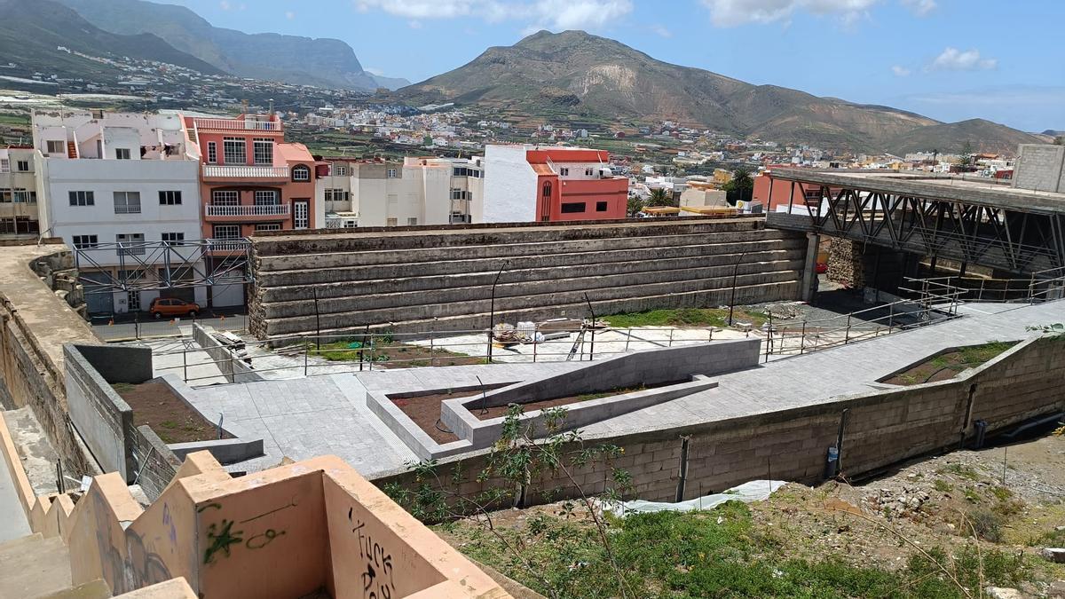 Estado actual de la obra, con vistas a Tamadaba.