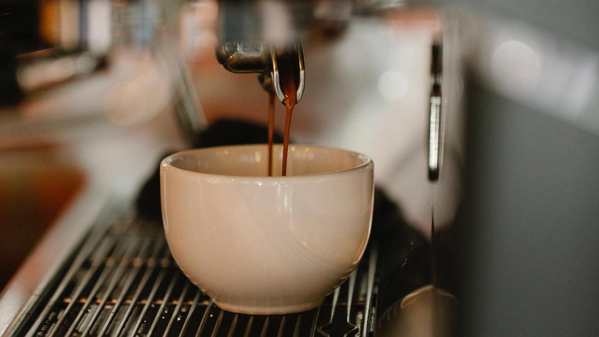 Mantener la limpieza de tu cafetera es fundamental para que funcione como el primer día.