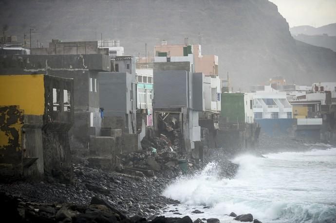 DERRUMBE VIVIENDA POR EL OLEAJE EN SAN ANDRES