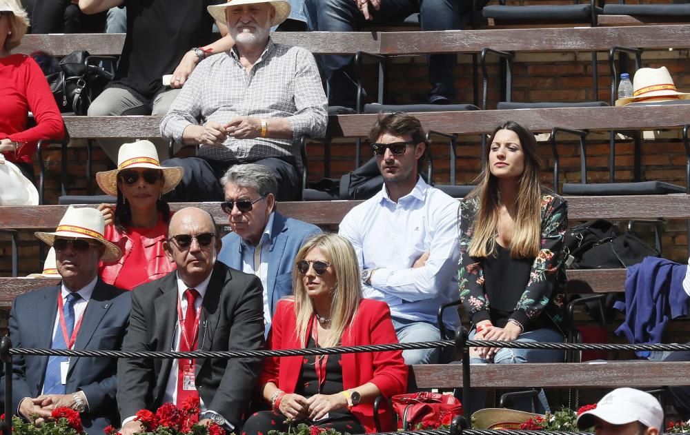 Caras conocidas en la plaza de toros de Valencia