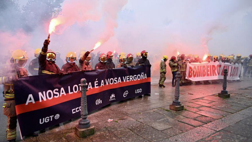 Protesta de bomberos el 20 de octubre en Pontevedra.   | // R. VÁZQUEZ