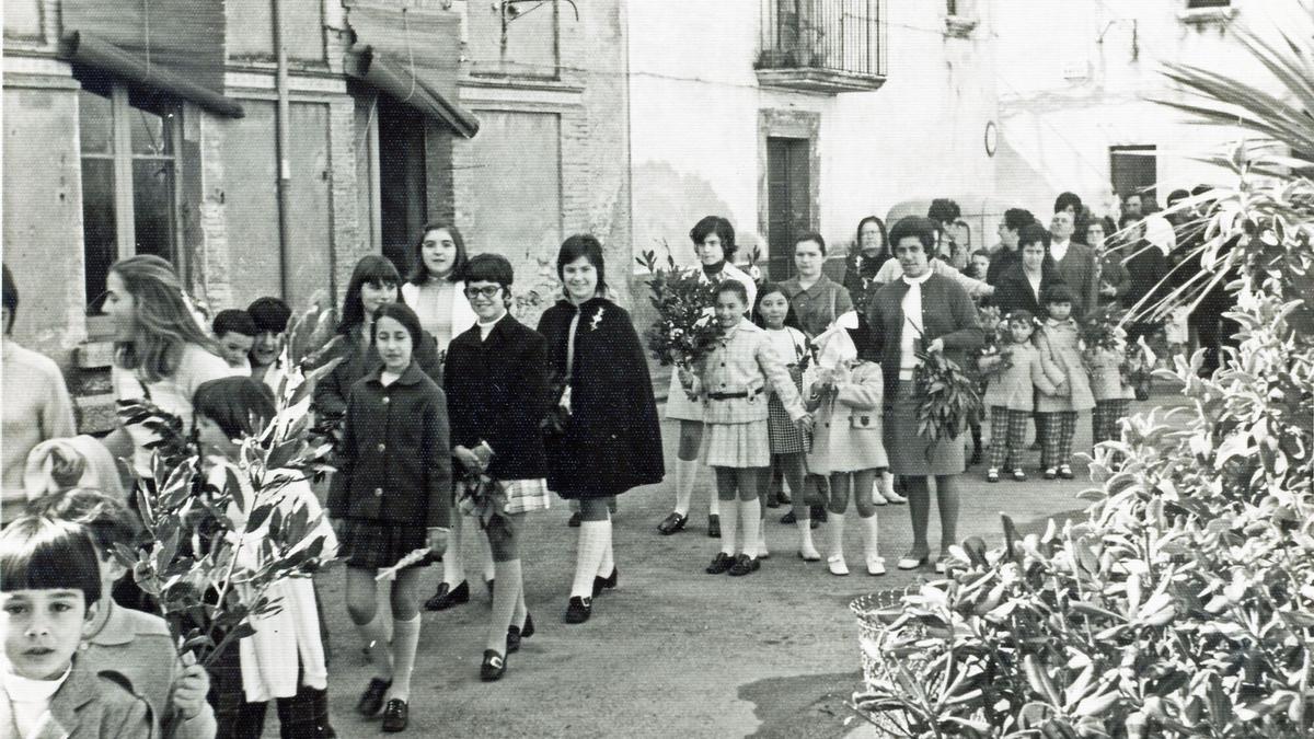 Un acte popular al poble de Darnius dels anys seixanta del segle passat.