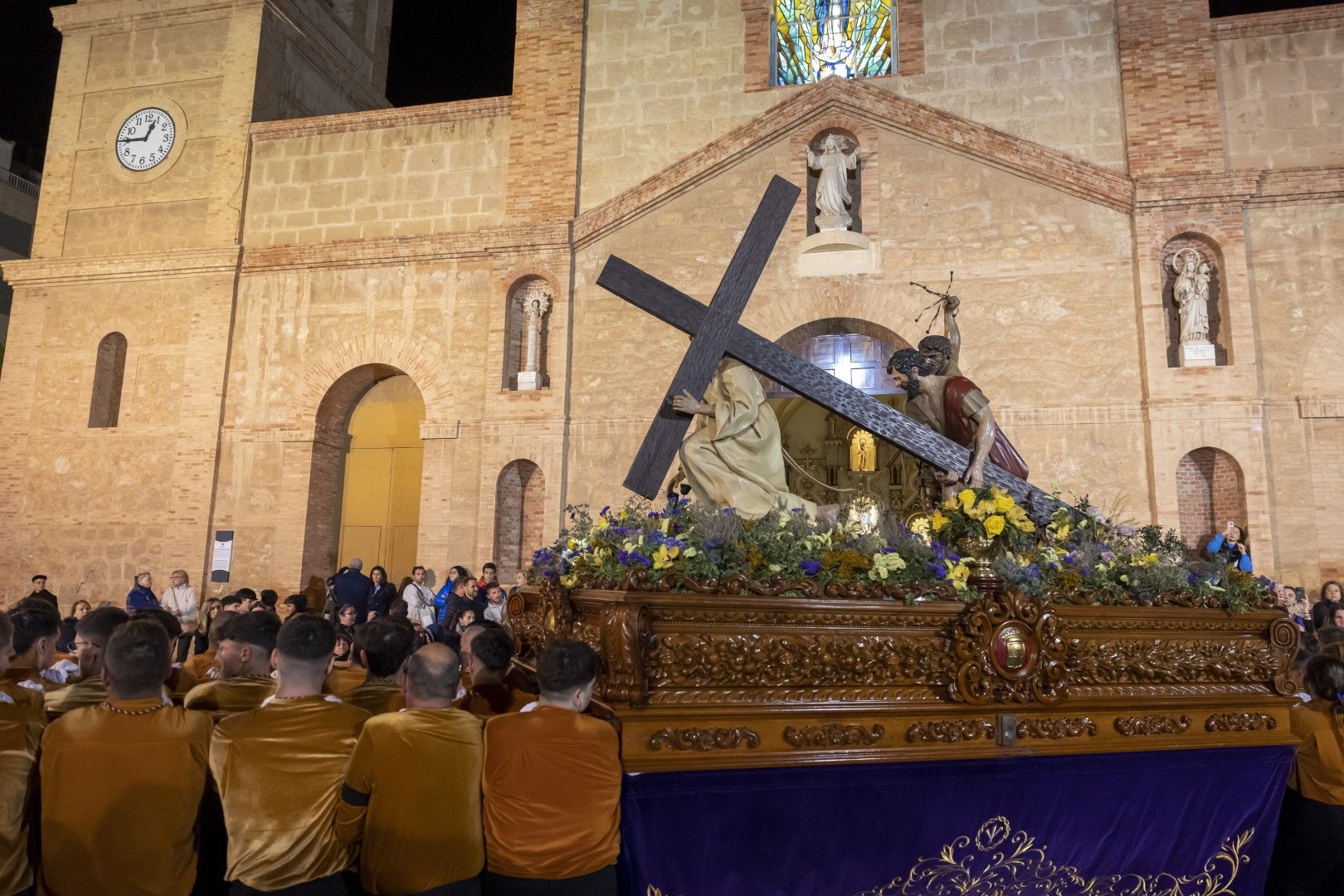 Encuentro de la Vía Dolorosa en Torrevieja del Miércoles Santo con la presencia del obispo José Ignacio Munilla