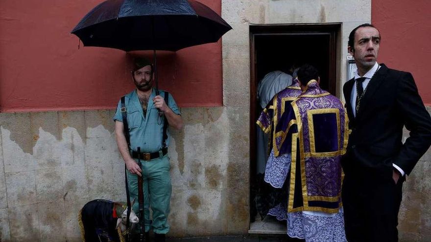 &quot;Procesión del Santísimo Cristo de la Misericordia. Cancelada por la lluvia&quot;.