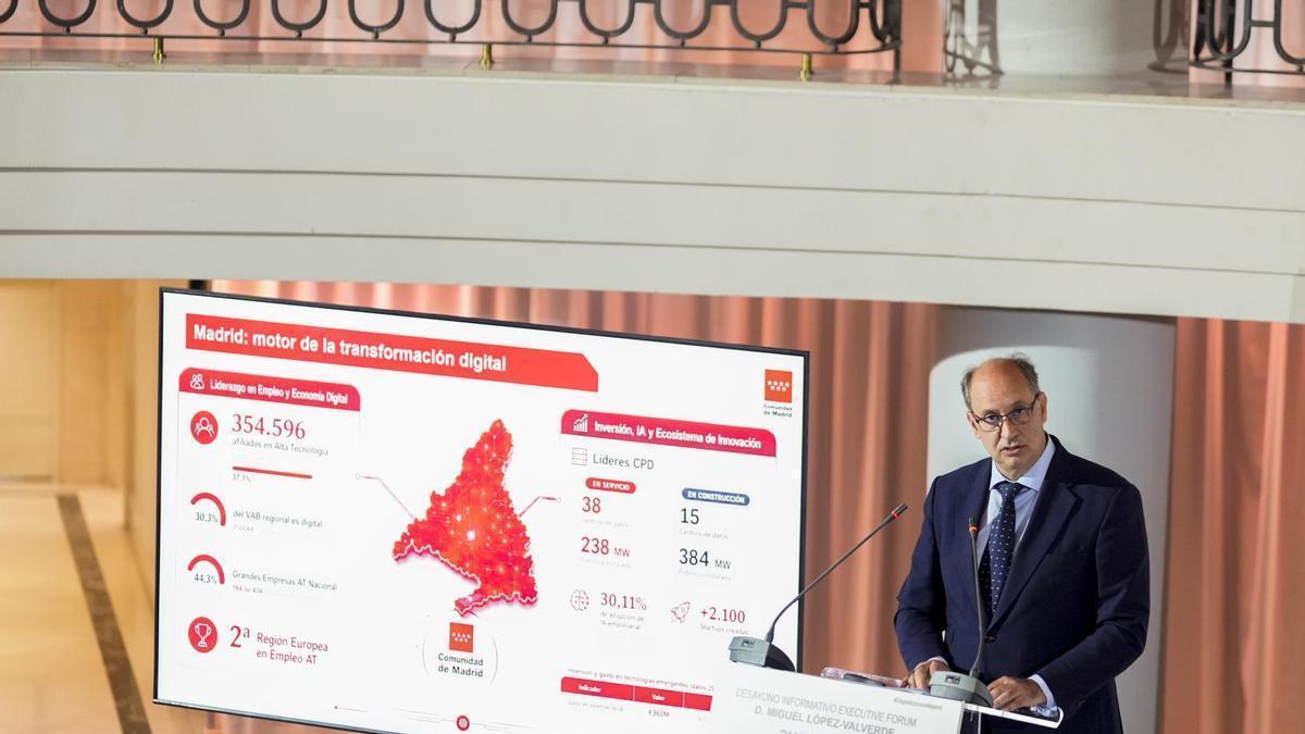 López-Valverde en el desayuno informativo en el que anunciado la creación de la nube de IA autonómica.