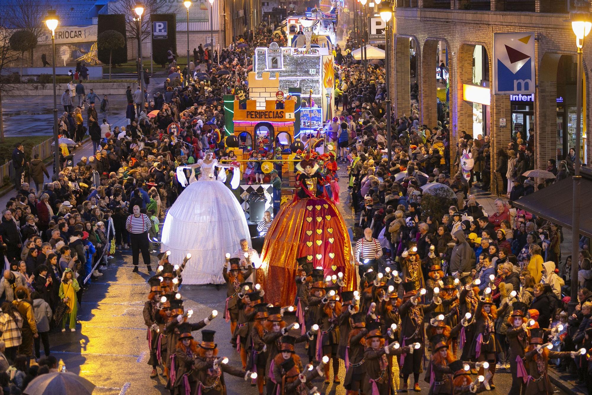 EN IMÁGENES: Gran desfile de Martes de Carnaval en Avilés