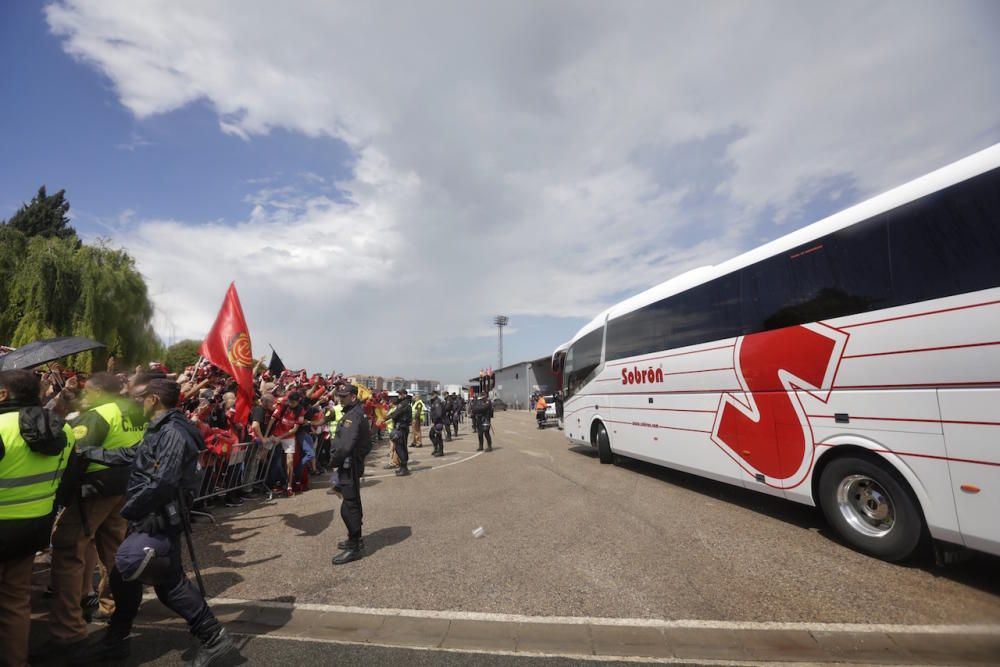 El RCD Mallorca llega al estadio de Anduva
