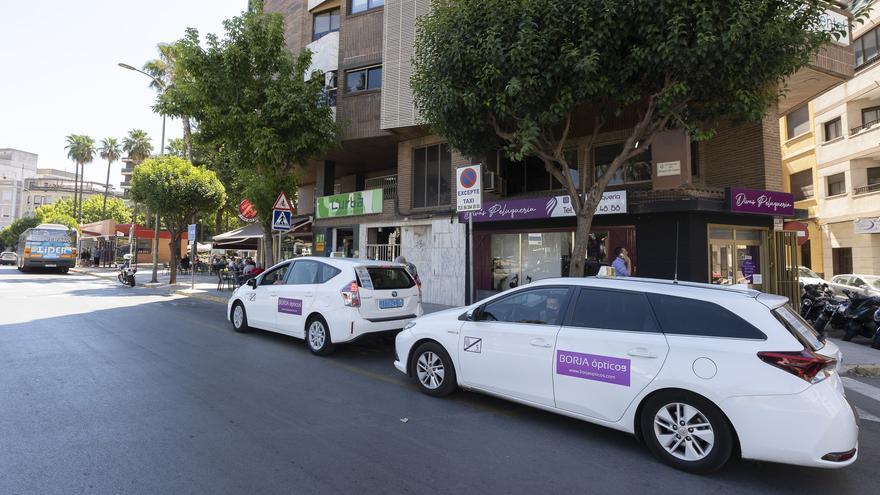 Un acuerdo permite unificar el servicio de taxi en la Safor desde junio a septiembre