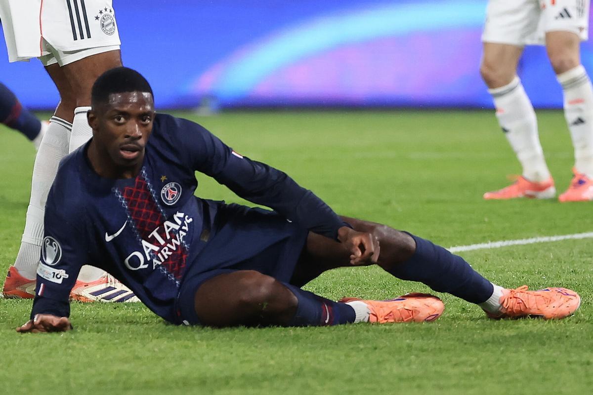 PARIS (France), 04/11/2025.- Ousmane Dembele of Paris Saint Germain reacts during the UEFA Champions League phase match between PSG and FC Bayern Munich in Paris, France, 04 November 2025. (Liga de Campeones, Francia) EFE/EPA/CHRISTOPHE PETIT TESSON
