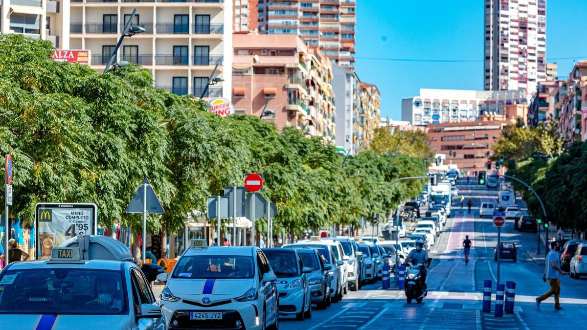 El sector turístico de Benidorm clama soluciones a la crisis: "Erte o Muerte"