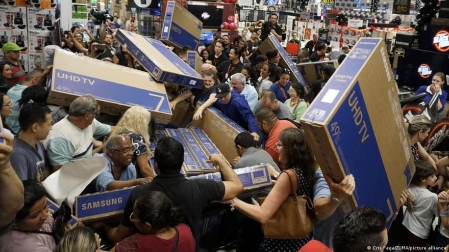 ¿Por qué el Black Friday y el Cyber Monday destruyen el planeta y debemos evitarlos?