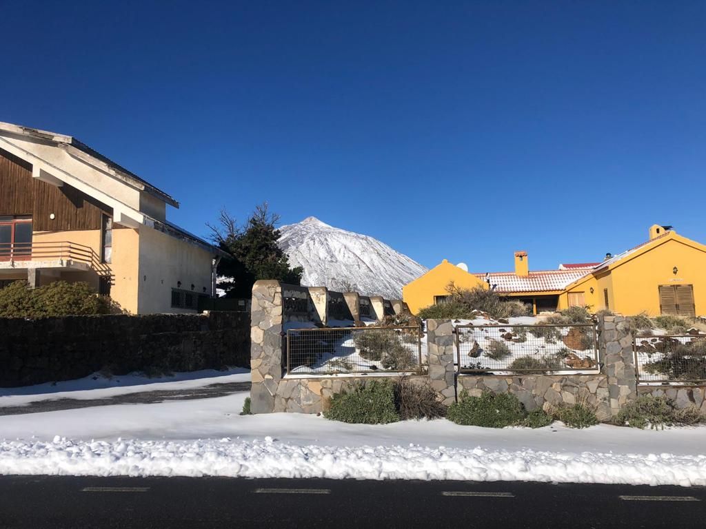 La borrasca Celia deja un manto de nieve sobre el Teide