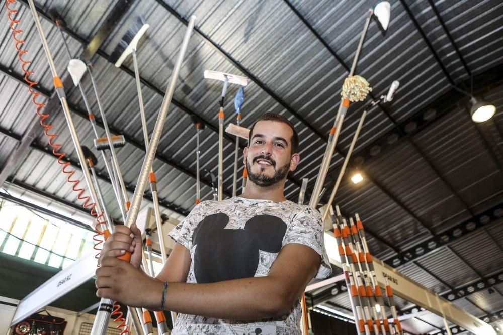 Objetos raros a la venta en la Feria de Muestras