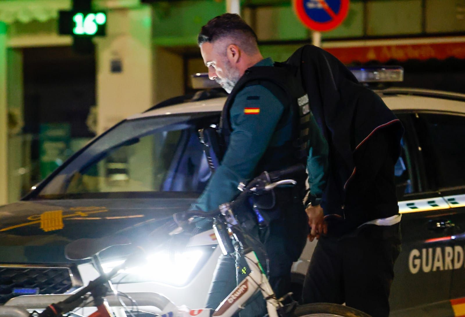 Crimen tiro Catarroja | El detenido por matar a su vecino en Catarroja  alega que la escopeta se disparó accidentalmente en un forcejeo