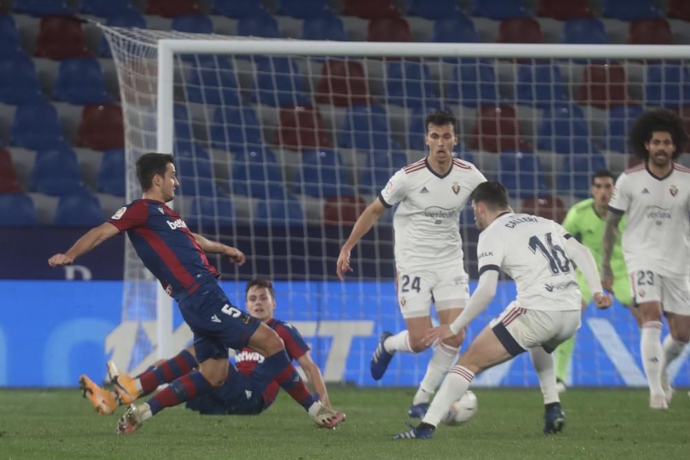 Las mejores fotos del Levante UD - Osasuna