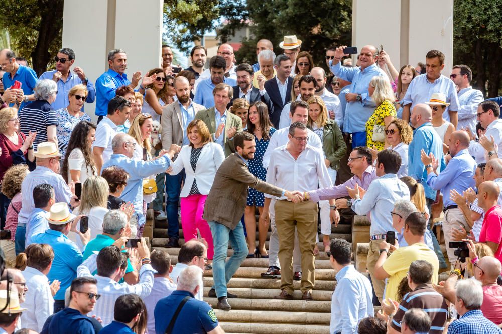 Cerca de 800 personas llenan el auditorio Óscar Esplá del parque de L''Aigüera de Benidorm en el mitin de Pablo Casado