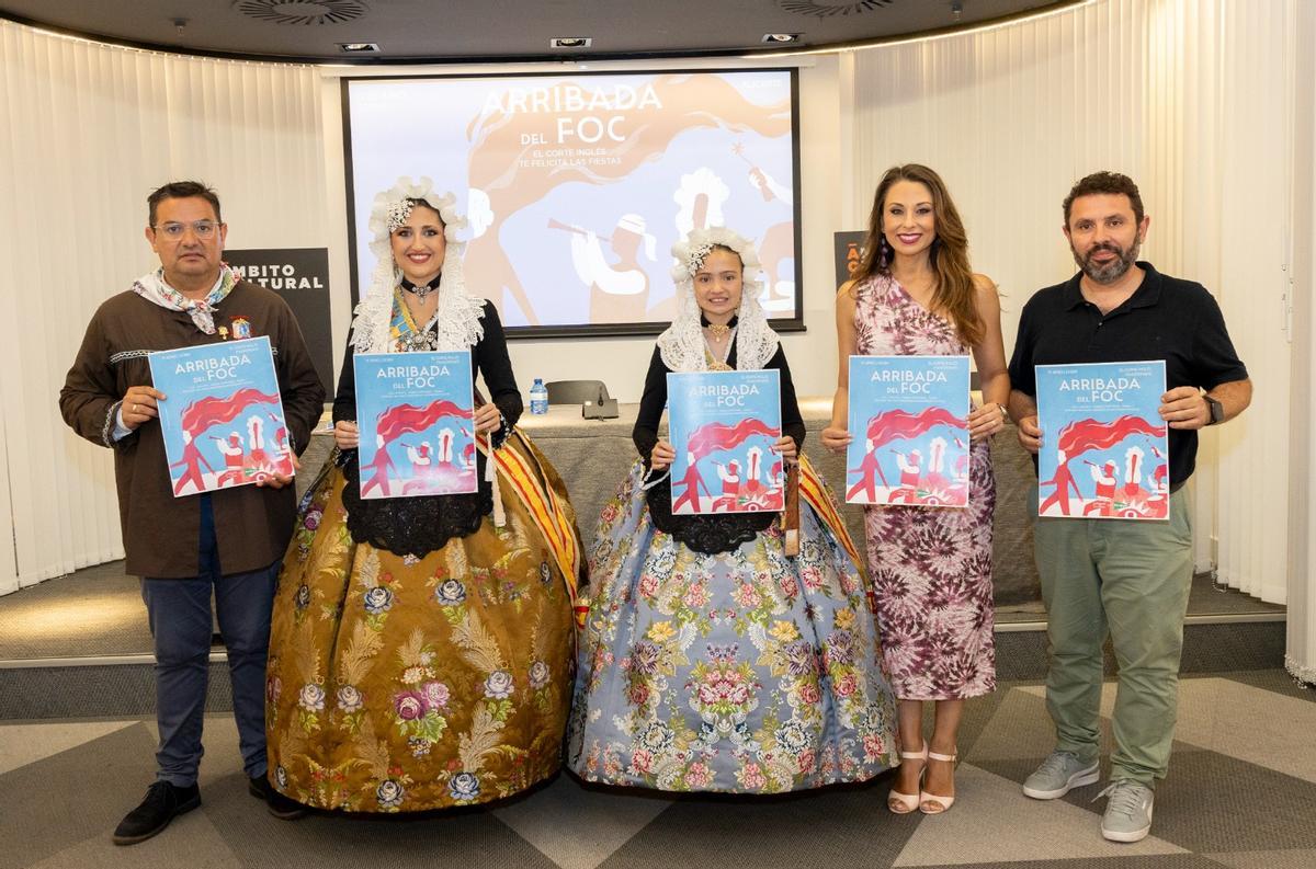 Presentación de la "Arribada del Foc" en El Corte Inglés de Alicante.