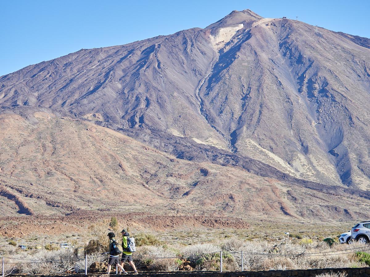 Aemet Forecasts Overcast Skies and Occasional Rain in Tenerife This Sunday