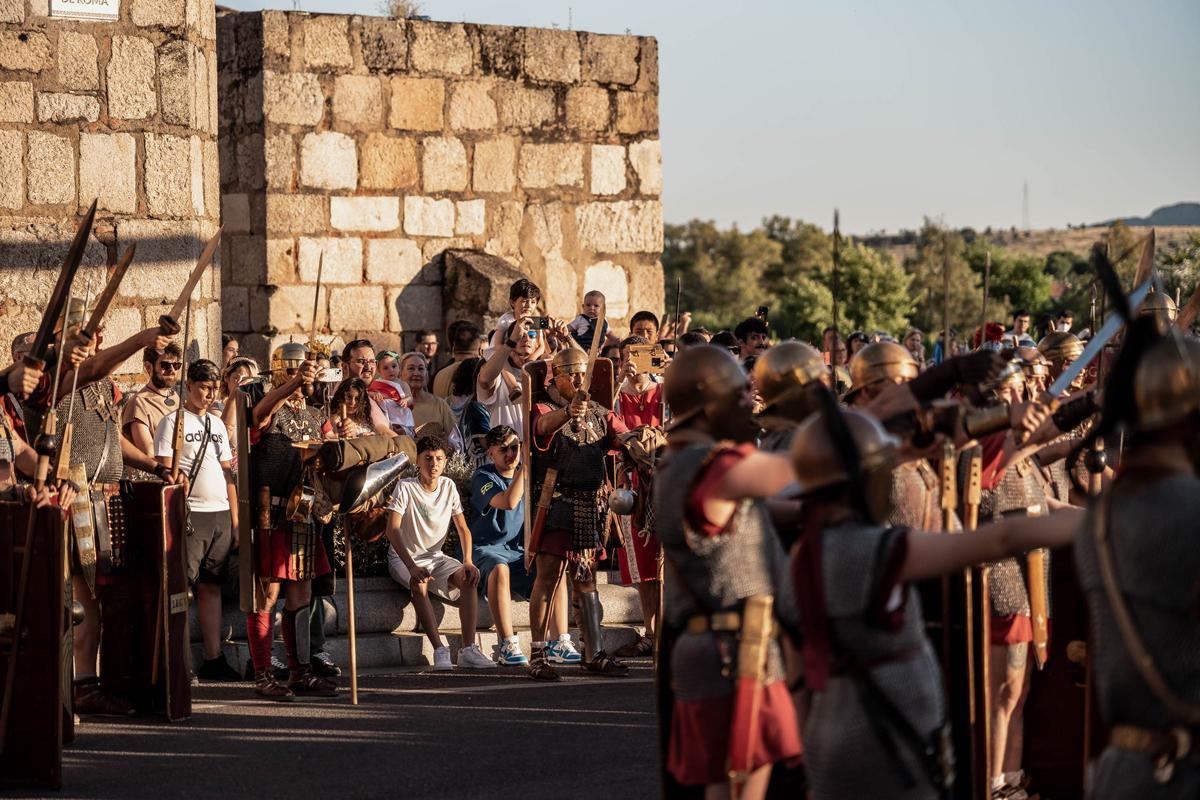 Fotogalería | Las imágenes de cómo tomaron Mérida las legiones romanas