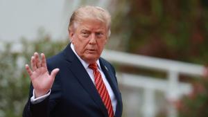 Trump interromp el cap de Nvidia per dir que el temor d’una IA descontrolada és una «notícia falsa» que afavoreix la Xina