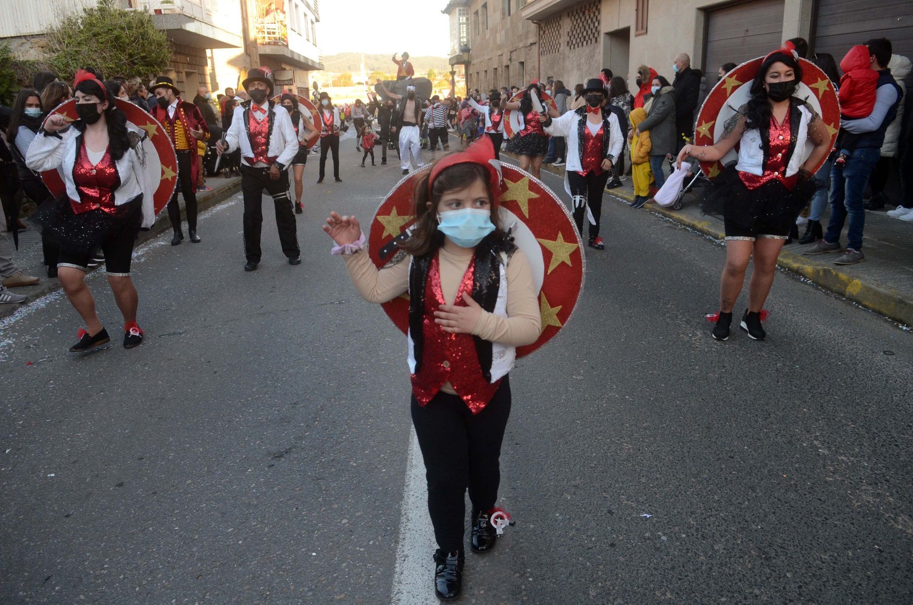 Desfile del Momo en Vilanova para despedir el Entroido 2022.